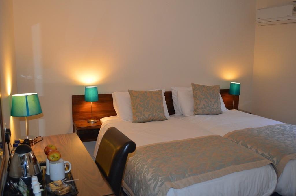 סליסבורי City Lodge חדר תמונה